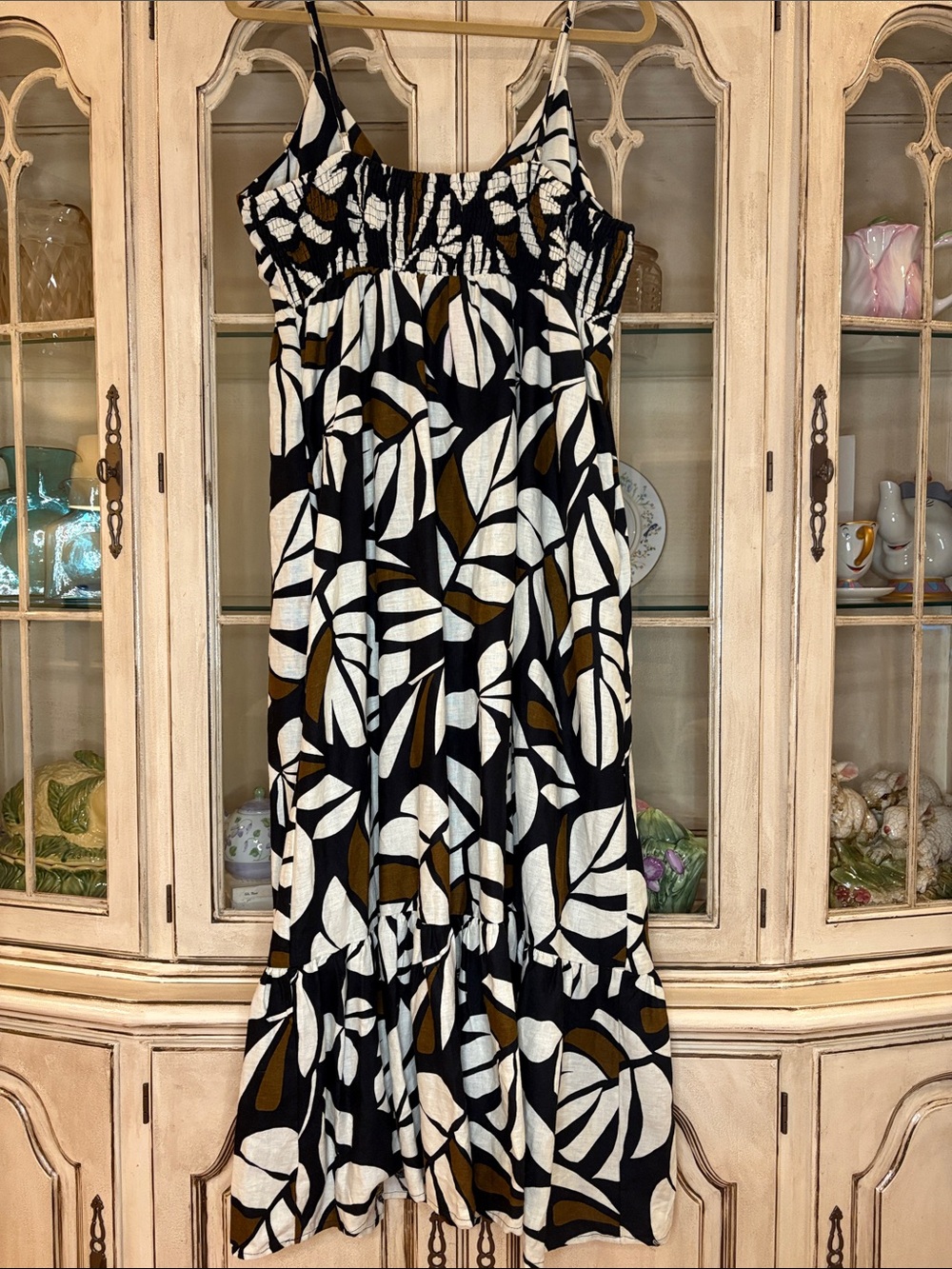 NWT Tabitha Brown Linen-Blend Maxi Dress in Black, Brown, and White - Picture 4 of 12
